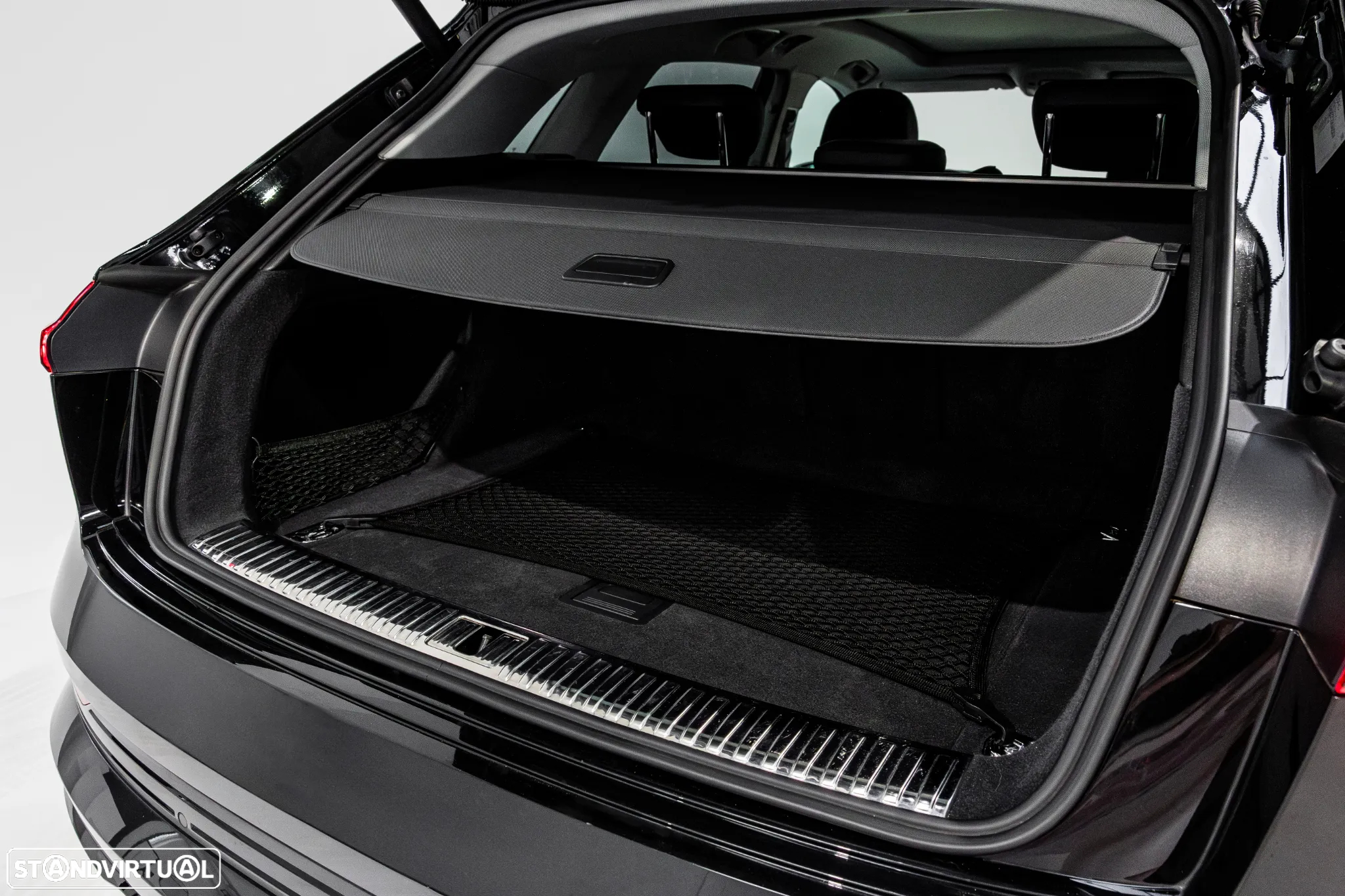 Audi e-tron 55 quattro - 11
