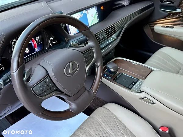 Lexus LS 500 AWD - 12