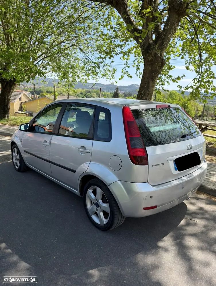 Ford Fiesta 1.4 TDCI Ghia - 3