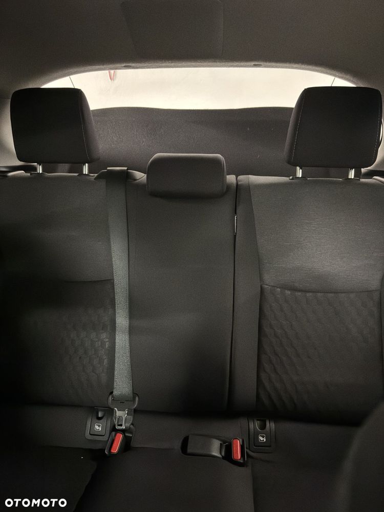 Toyota Yaris - 16