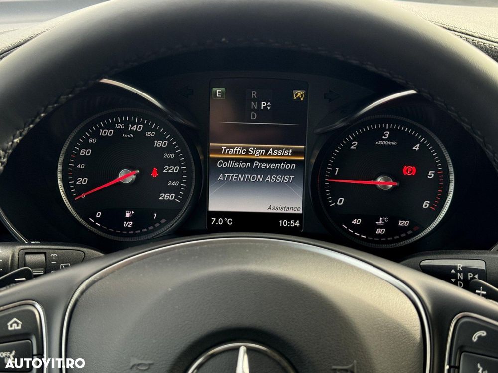 Mercedes-Benz GLC - 22