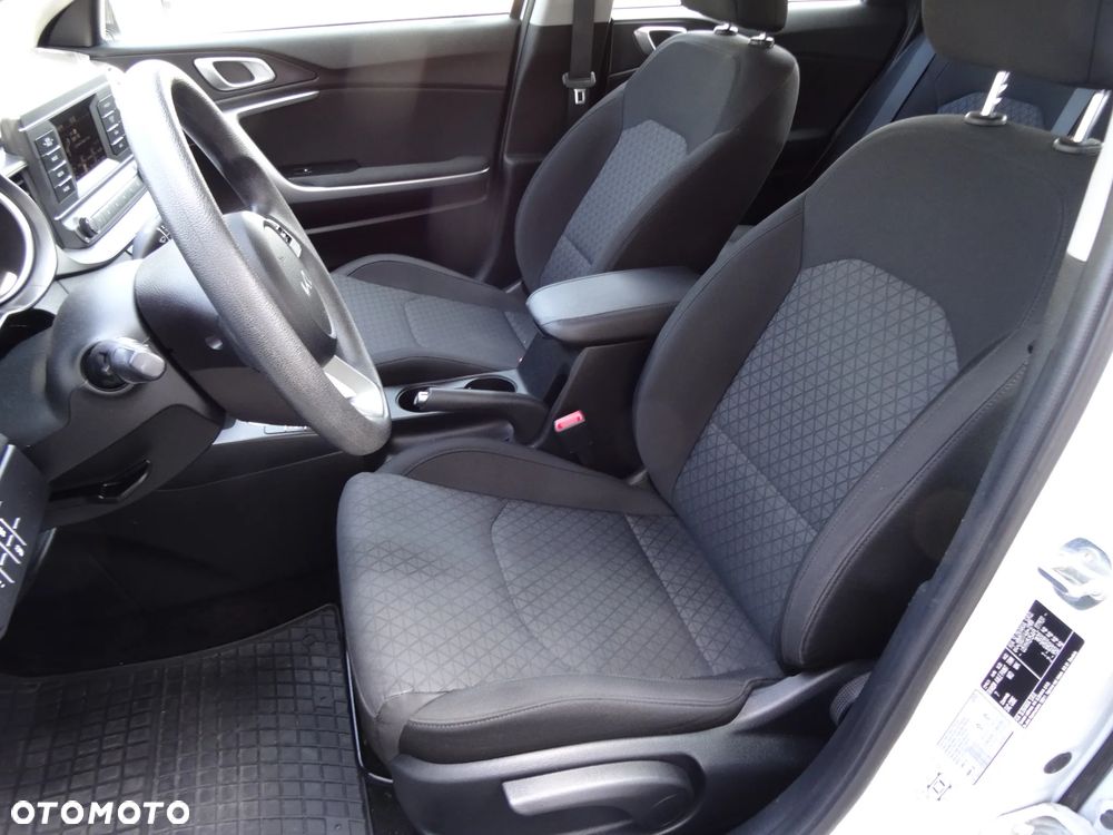 Kia Ceed 1.5 T-GDI L - 12