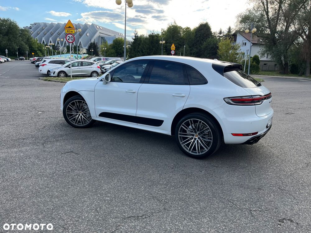 Porsche Macan Turbo - 21