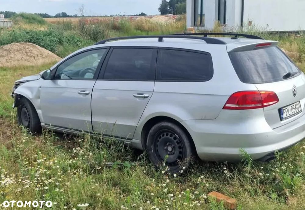 Volkswagen Passat 2.0 TDI Comfortline DSG - 4