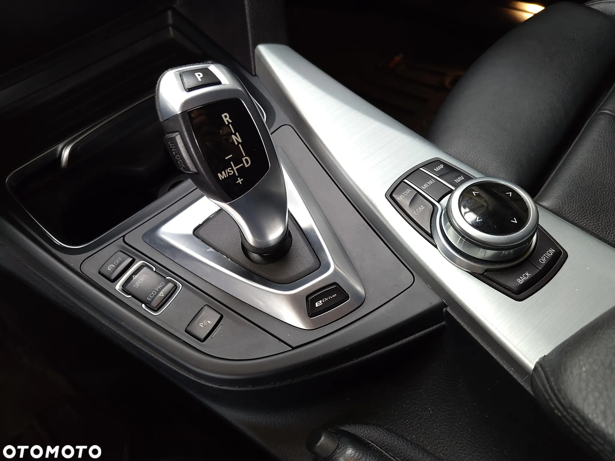 BMW Seria 3 330e iPerformance M Sport Shadow - 8