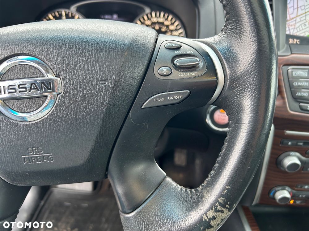Nissan Pathfinder - 18