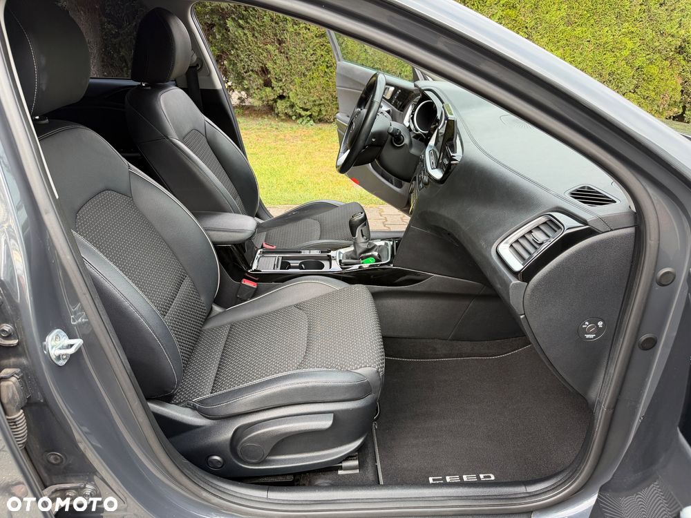 Kia Ceed 1.4 T-GDI OPF GT Line - 26