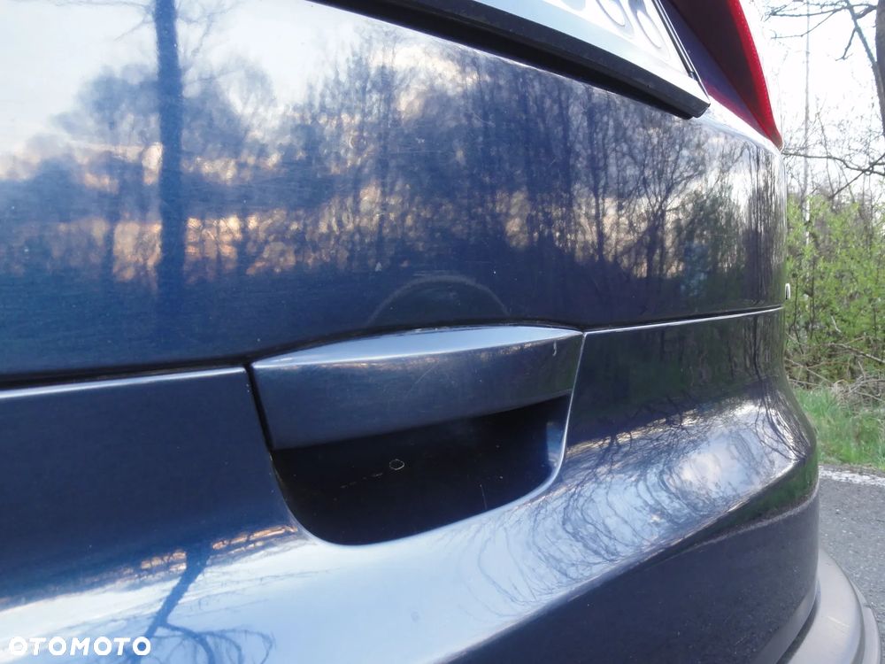 Ford Galaxy 2.0 TDCi Ghia - 21