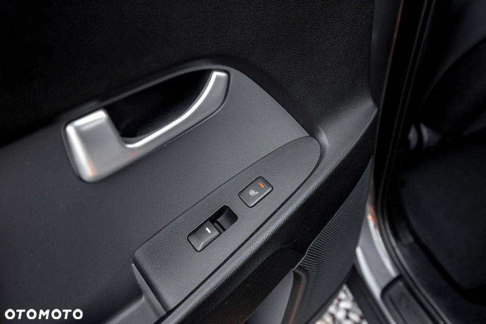 Kia Sportage 2.0 CVVT 4WD Vision - 24