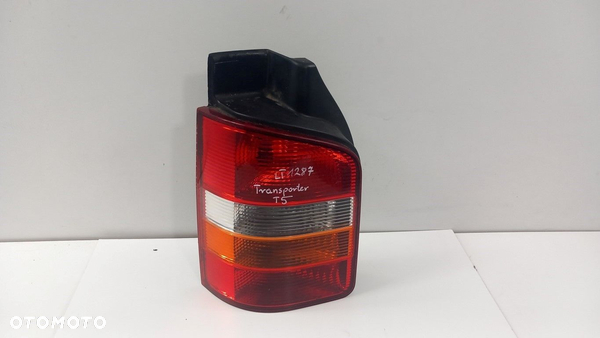 VW TRANSPORTER T5 LAMPA TYŁ LEWA