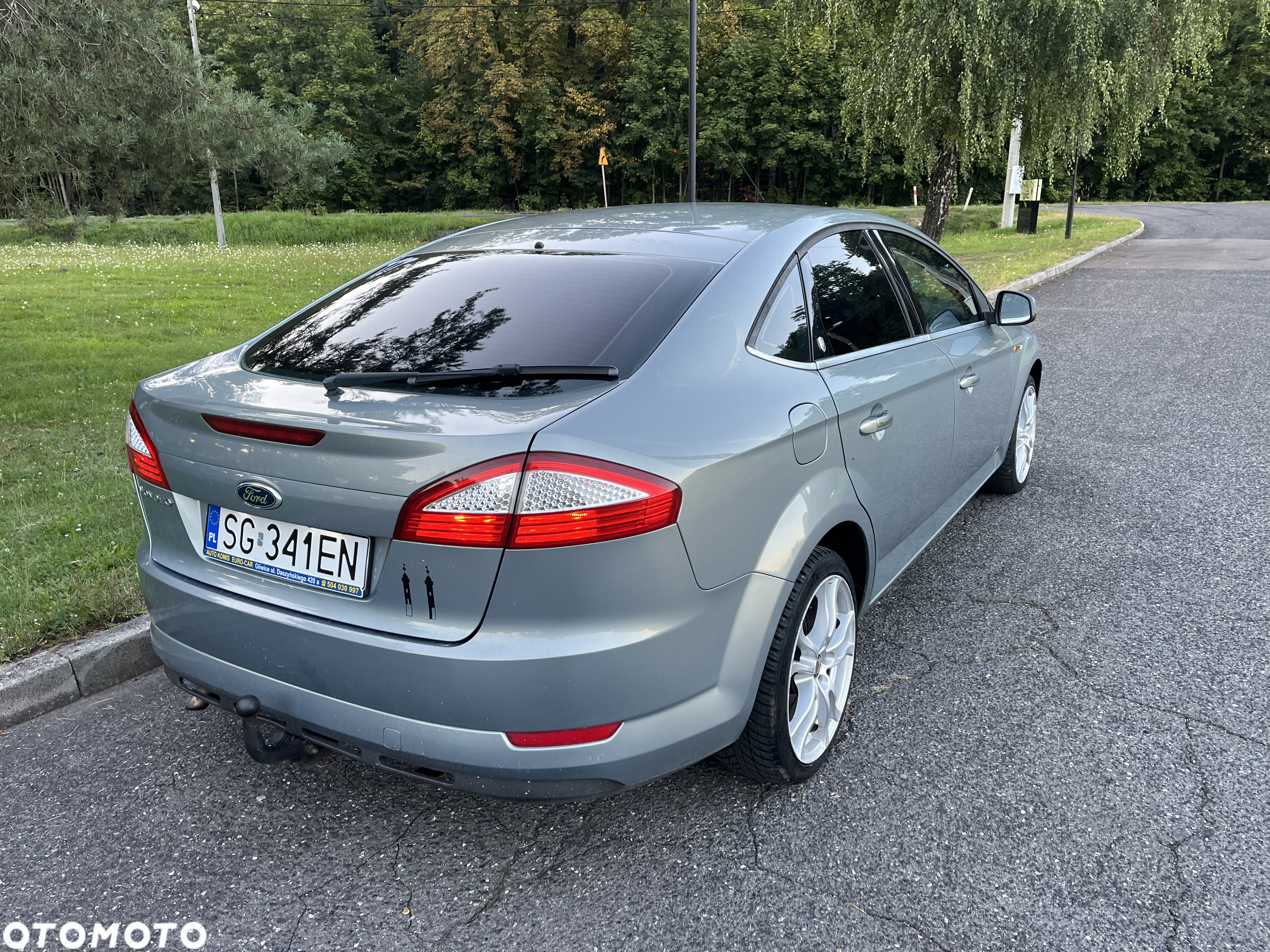 Ford Mondeo 2.0 Ghia - 12