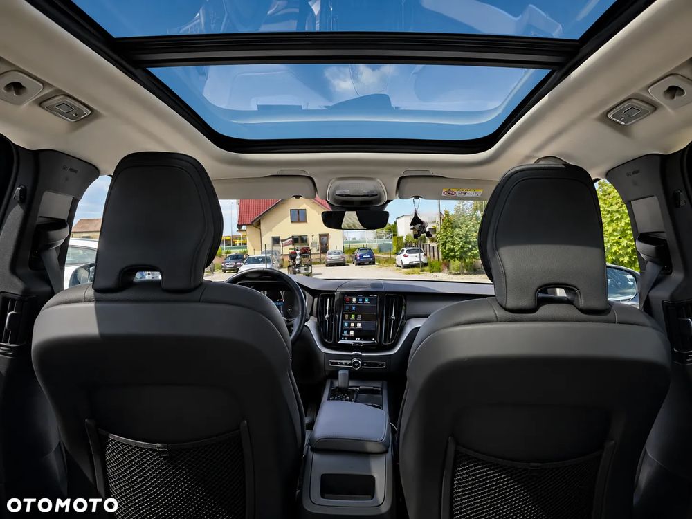 Volvo XC 60 T6 Plug-In Hybrid AWD Ultra Bright - 6