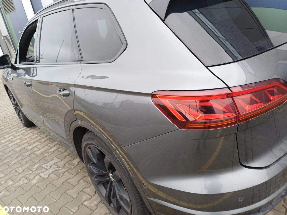 Volkswagen Touareg 3.0 V6 TDI SCR 4Mot R-Line - 16