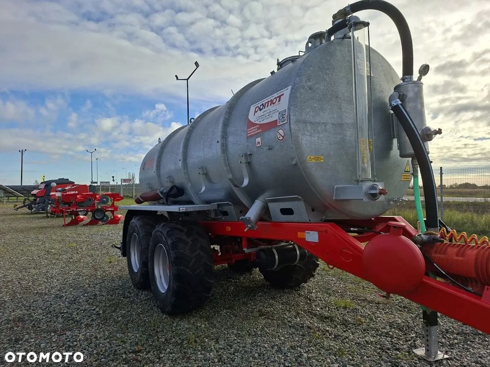 POMOT Chojna Wóz asenizacyjny Beczka do gnojowicy 13000 litrów T 546/1 - 13