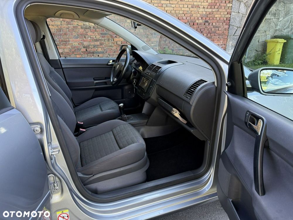 Volkswagen Polo 1.4 16V Comfortline - 17