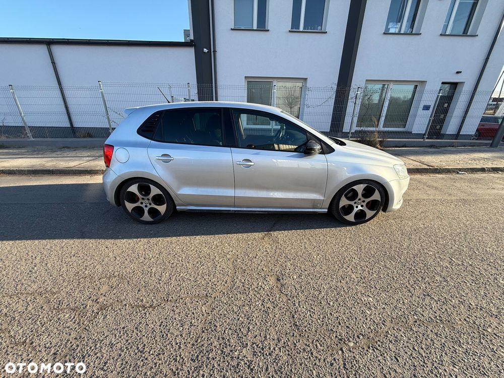 Volkswagen Polo 1.4 DSG GTI - 3