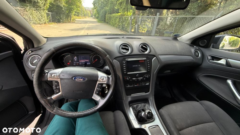 Ford Mondeo 2.0 TDCi Ambiente - 10