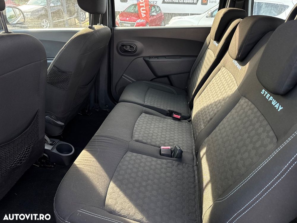 Dacia Lodgy 1.5 dCi Stepway - 12