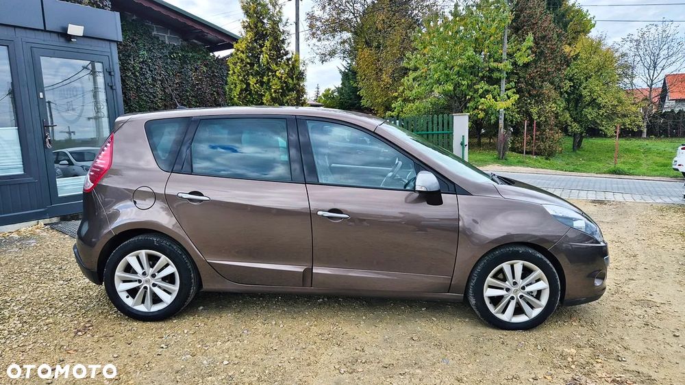 Renault Scenic 1.6 16V 110 TomTom Edition - 11