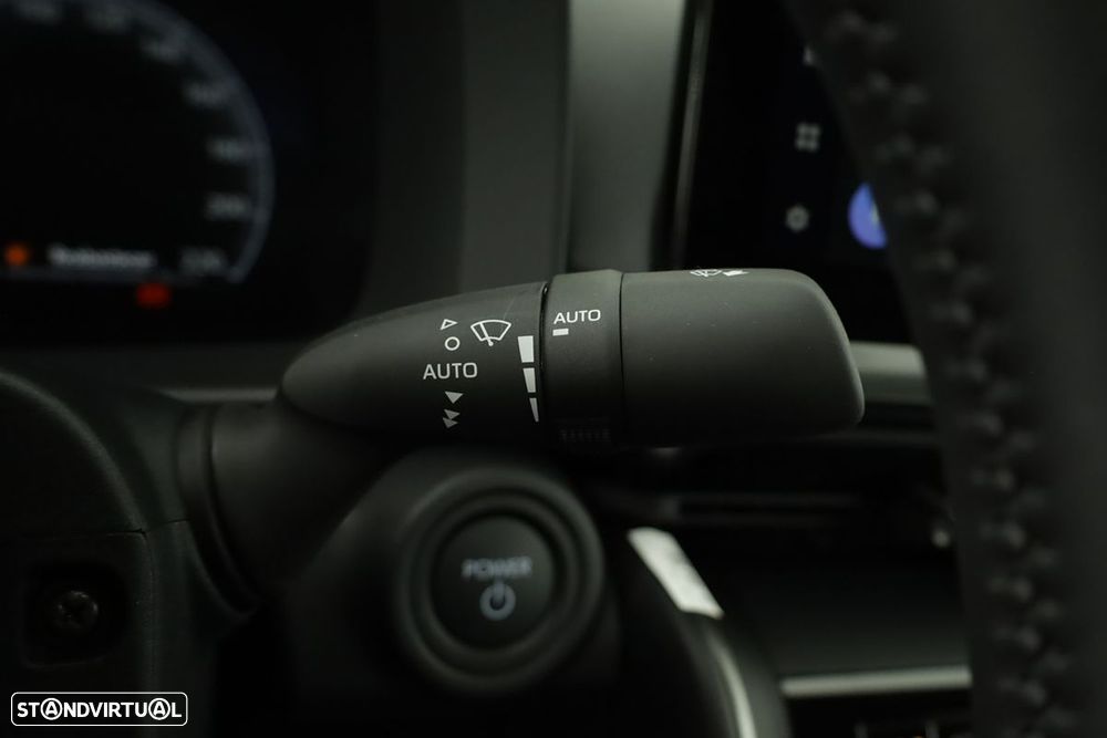 Toyota C-HR 2.0 HDF Plug-in Business - 18