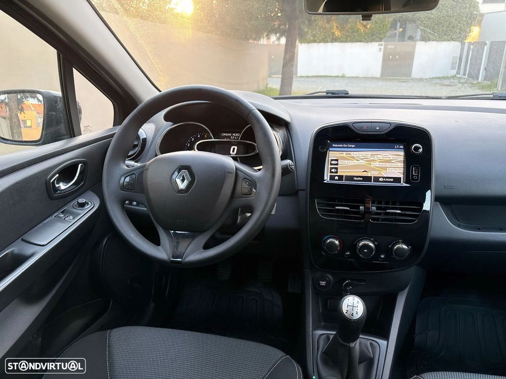 Renault Clio Sport Tourer 1.5 dCi Dynamique S - 8