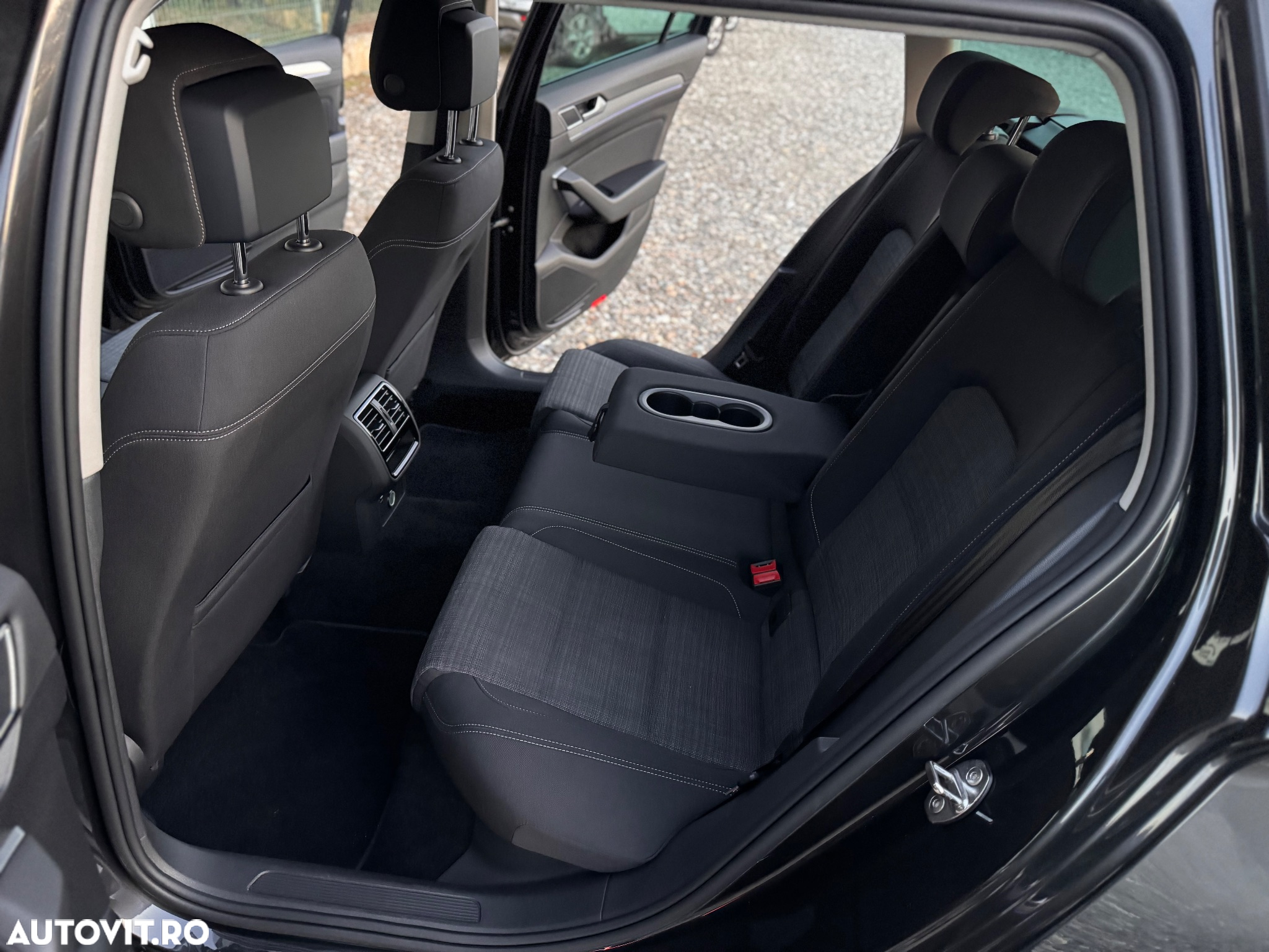 Volkswagen Passat Variant 2.0 TDI DSG (BlueMotion Technology) Highline - 23