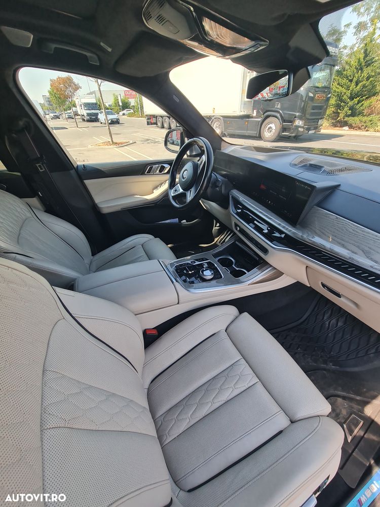 BMW X7 M60i xDrive AT MHEV - 8