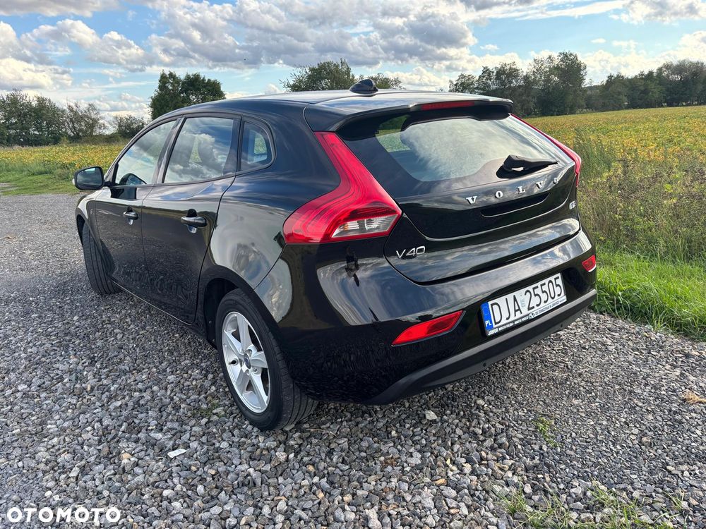 Volvo V40 D2 Momentum - 8