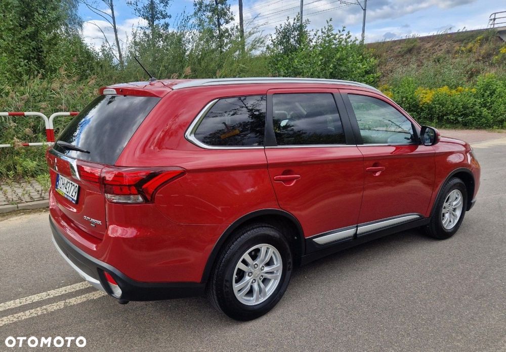 Mitsubishi Outlander 2.0 2WD SUV-Star - 9