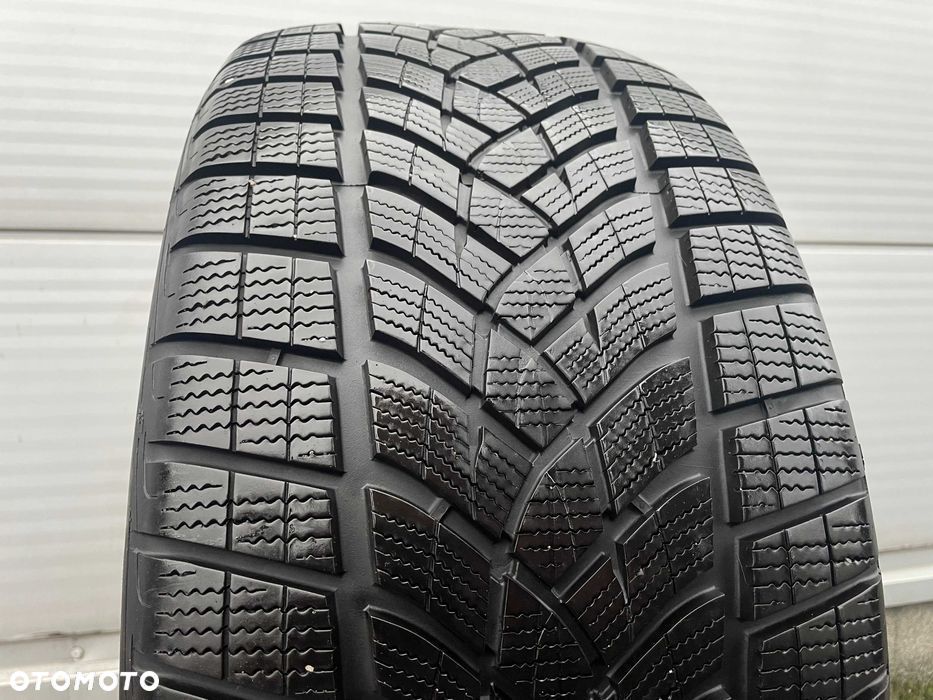 1x Opona zimowa 275/45/20 GoodYear Ultra Grip Performance Gen1 SUV XL