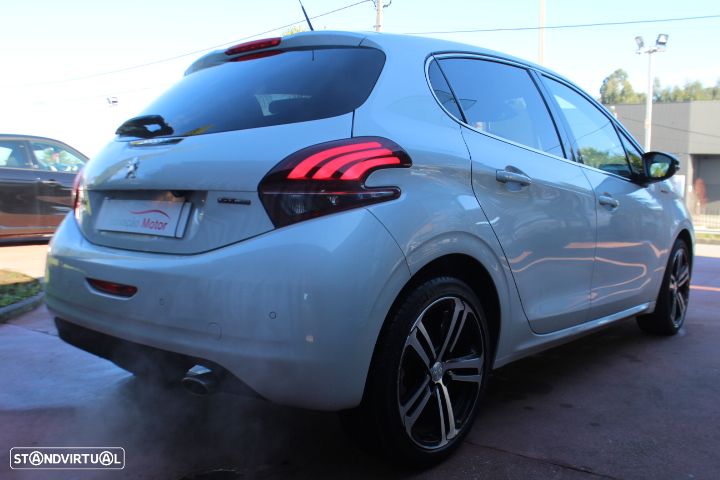 Peugeot 208 1.2 PureTech GT Line EAT6 - 4