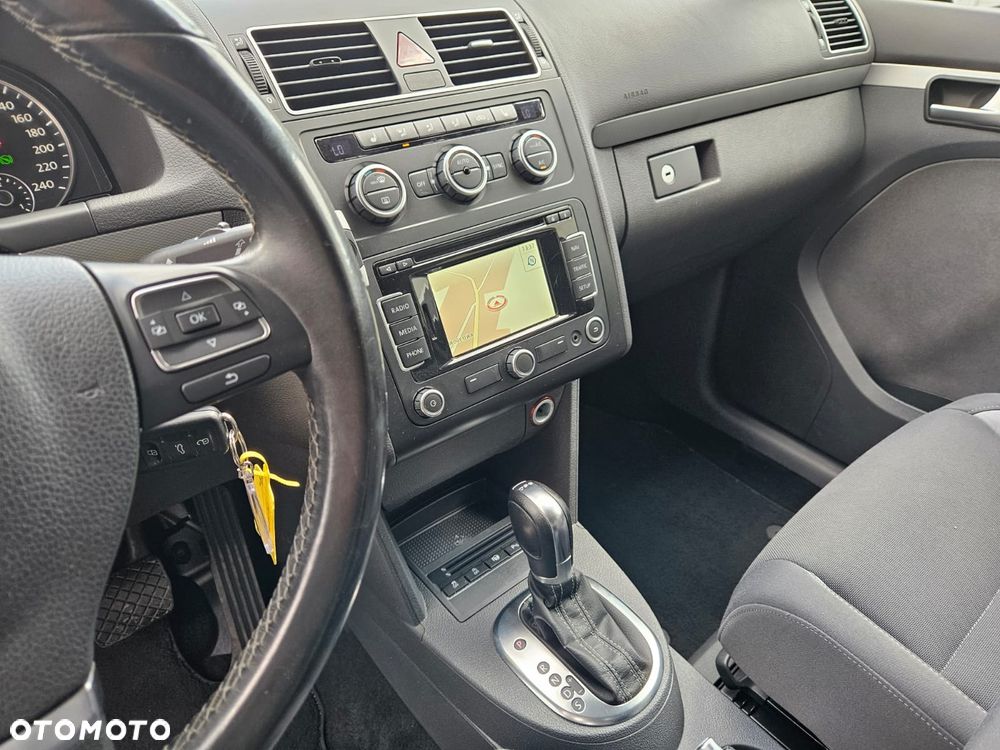 Volkswagen Touran 2.0 TDI DPF DSG Life - 21
