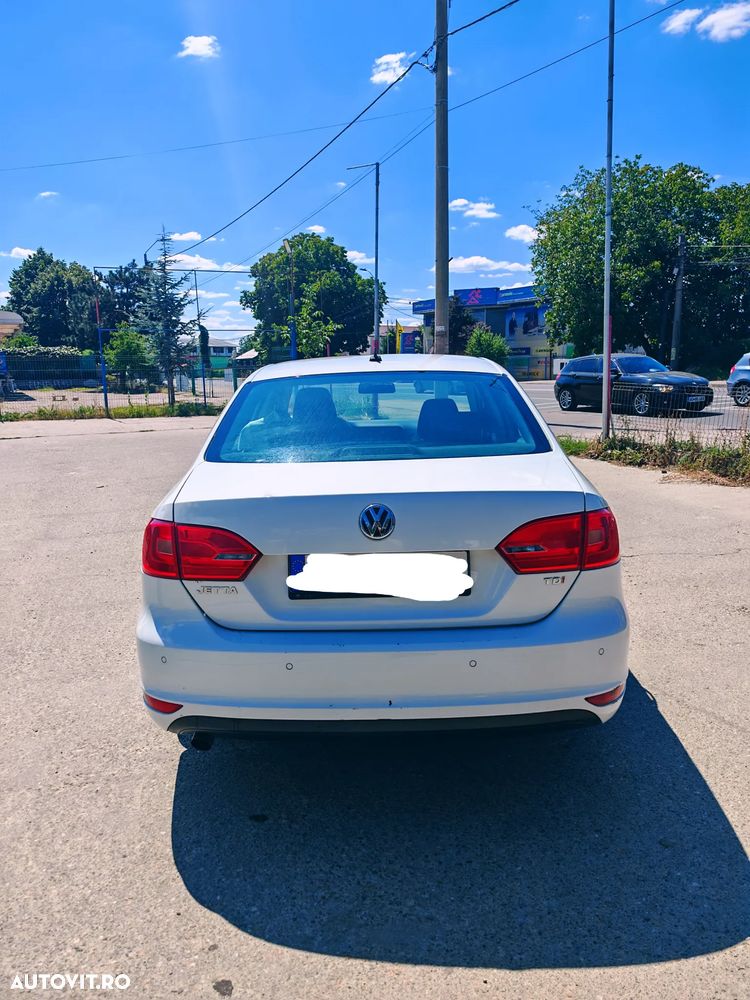 Volkswagen Jetta 1.6 TDI CR DPF Trendline - 4
