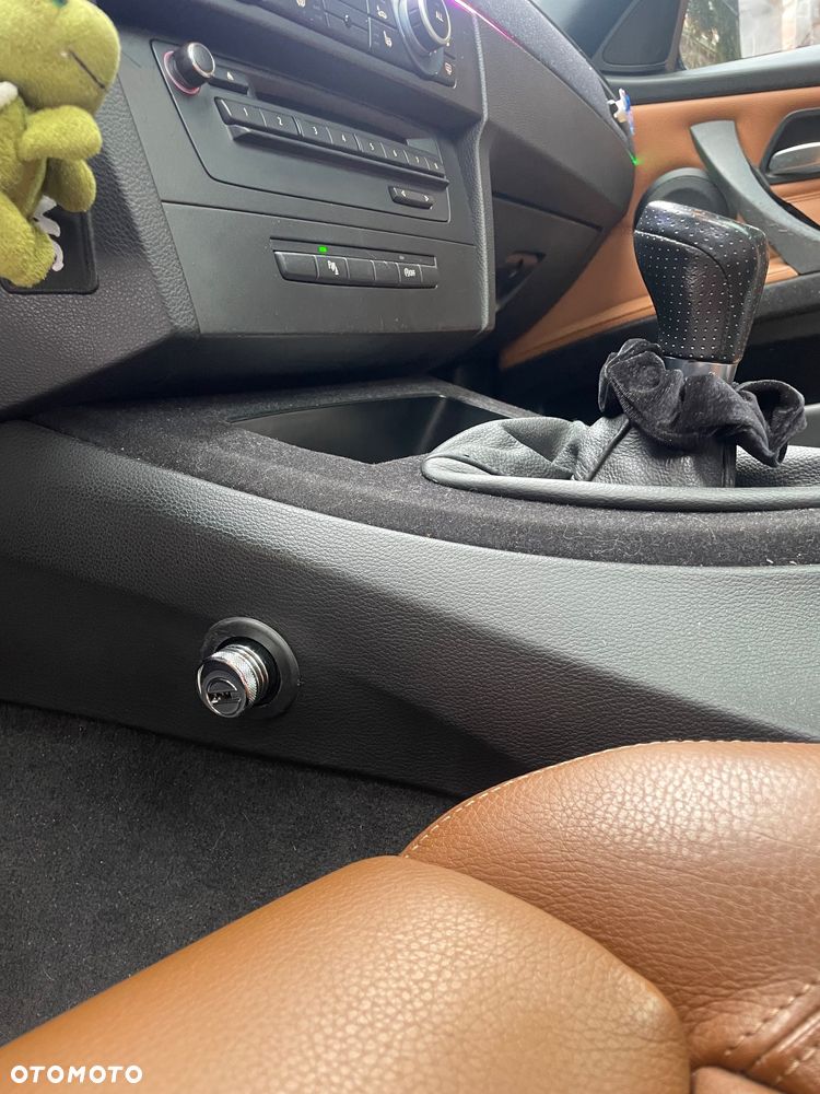 BMW Seria 3 318d - 19
