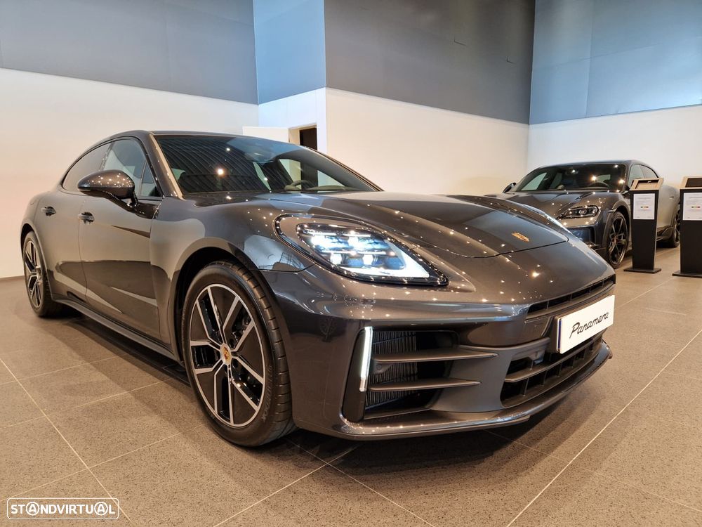 Porsche Panamera 4 - 8