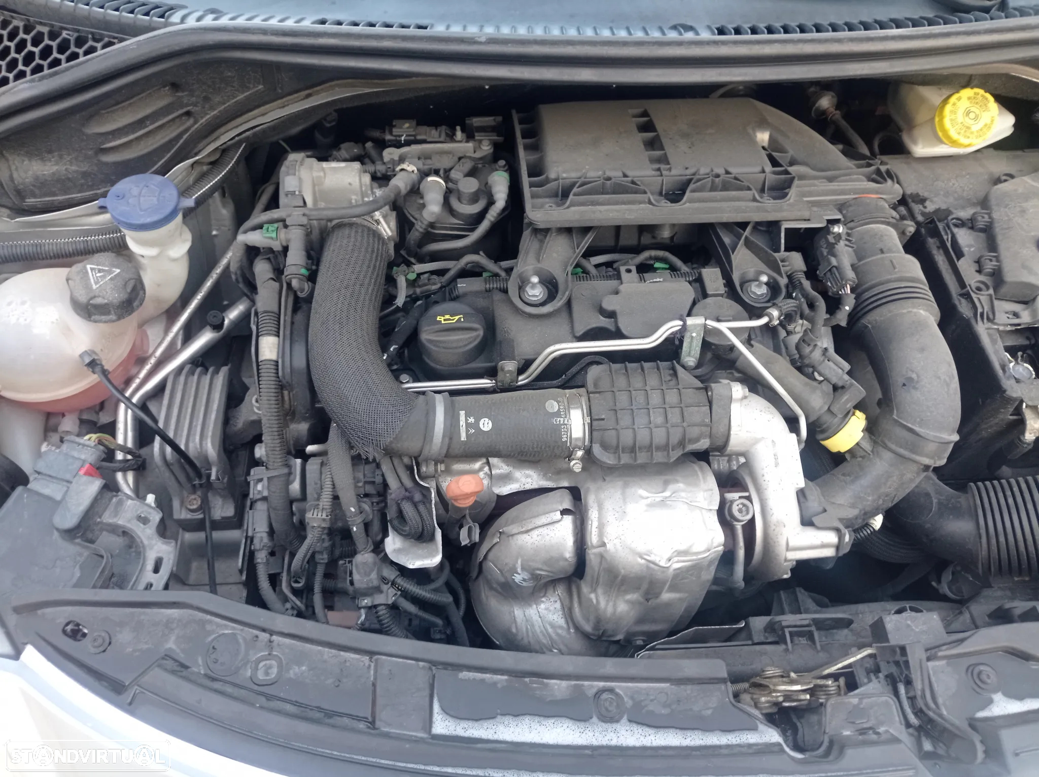Peugeot 207 1.4 HDi Premium - 14