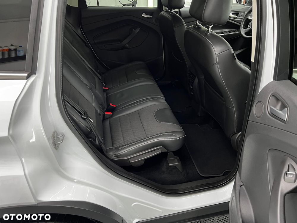 Ford Kuga - 11