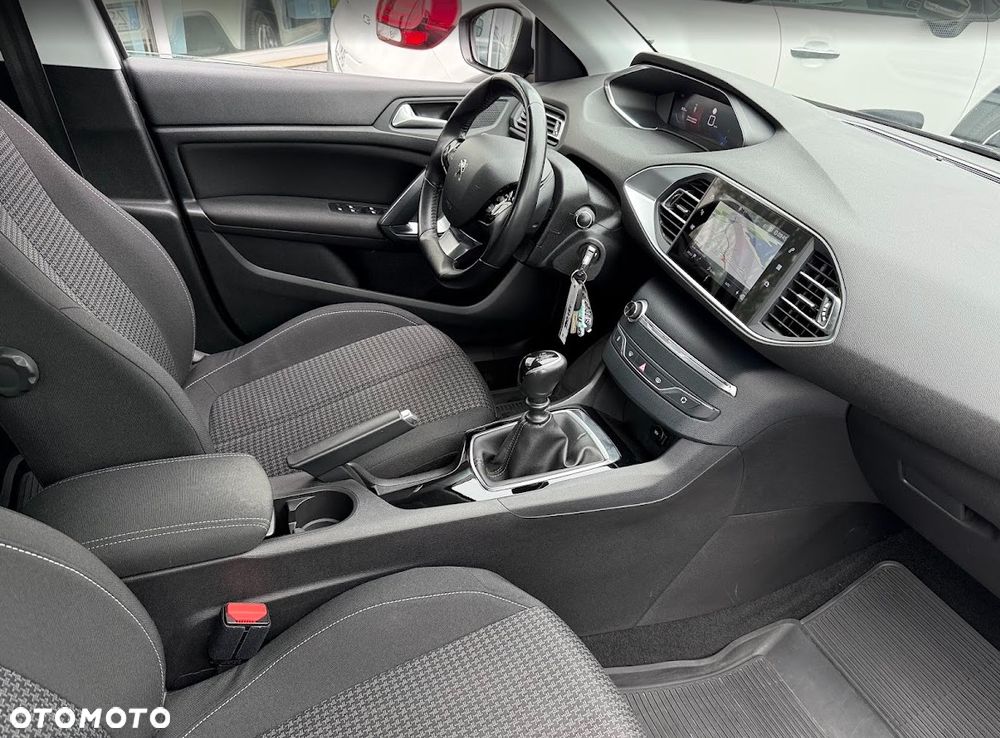 Peugeot 308 1.2 PureTech GPF Active S&S - 7