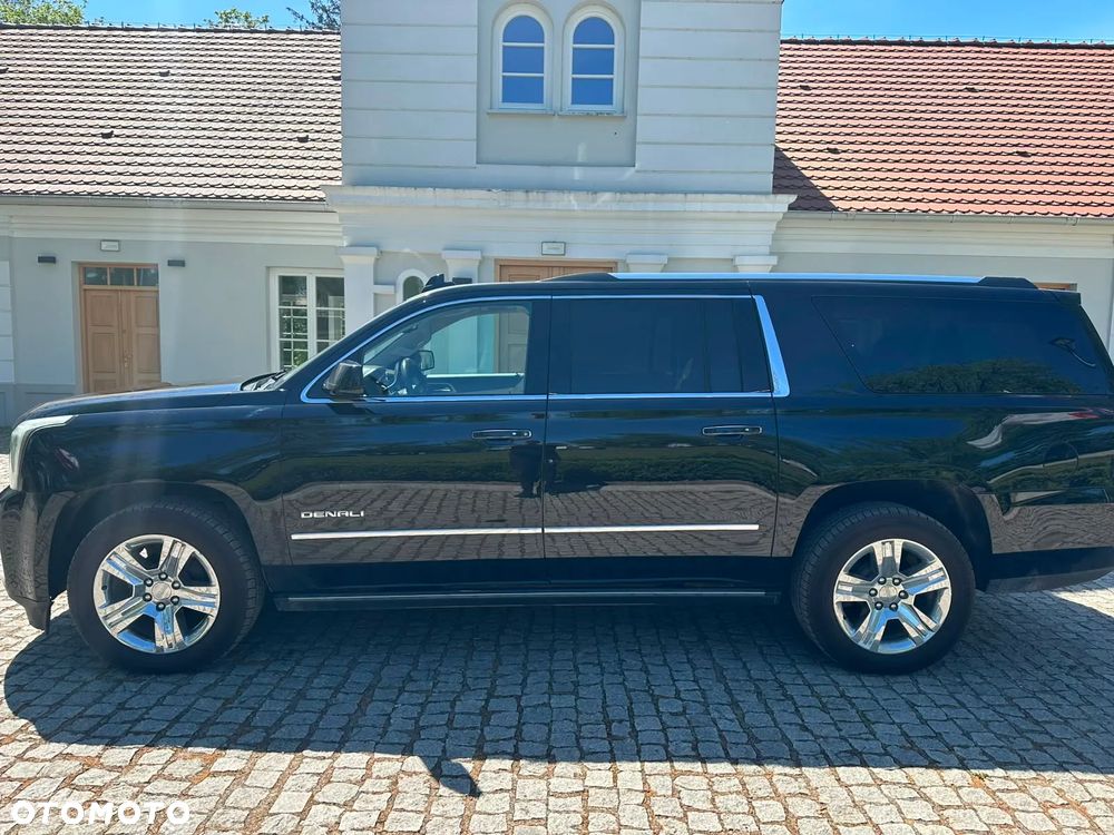 GMC Yukon Denali 6.2 XL - 8