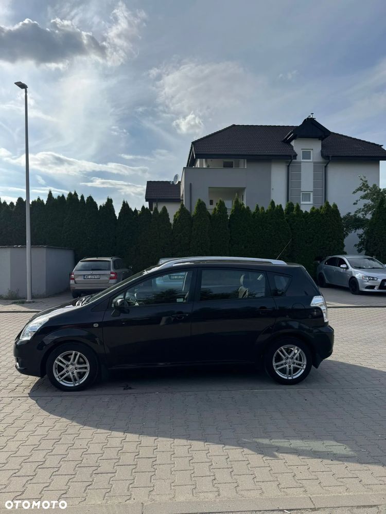 Toyota Corolla Verso 2.2 D-4D Premium - 14