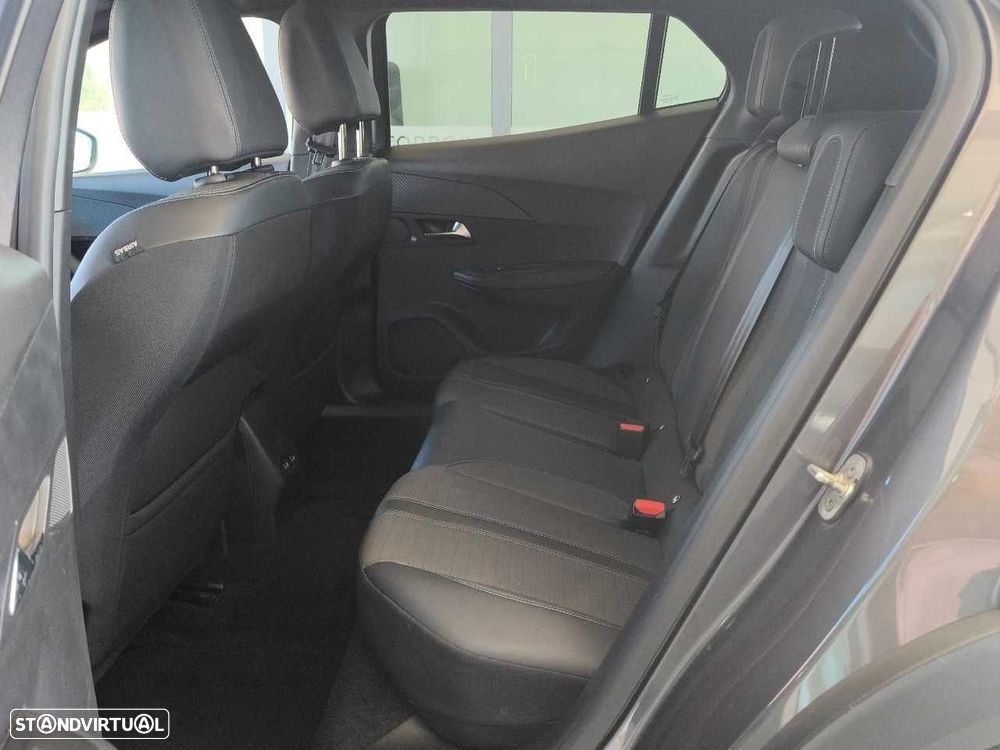 Peugeot 2008 1.2 PureTech Allure Pack EAT8 - 10