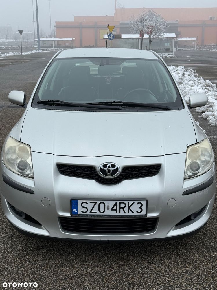 Toyota Auris 2.0 D-4D - 1