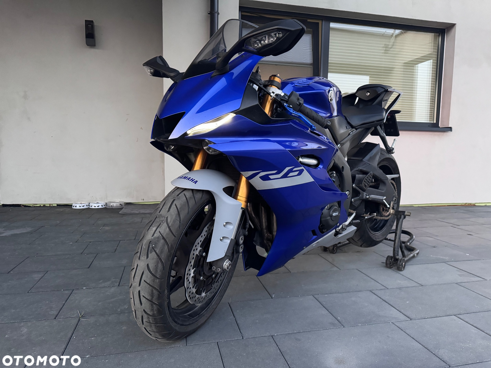 Yamaha R6 - 4