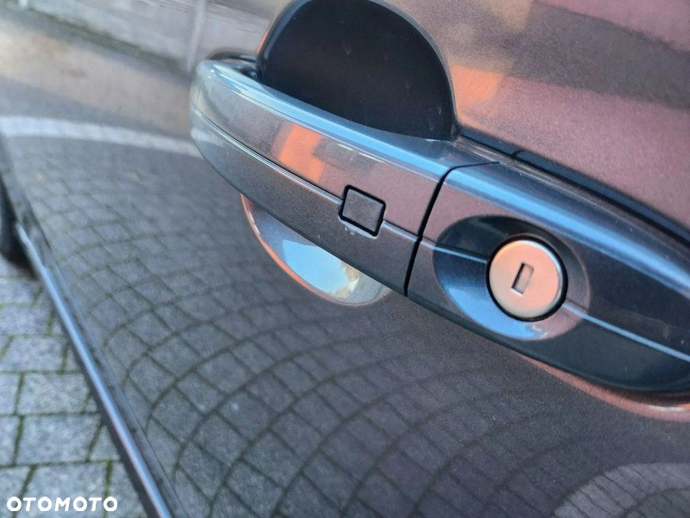 Ford Mondeo SW 2.2 TDCi Titanium S - 11