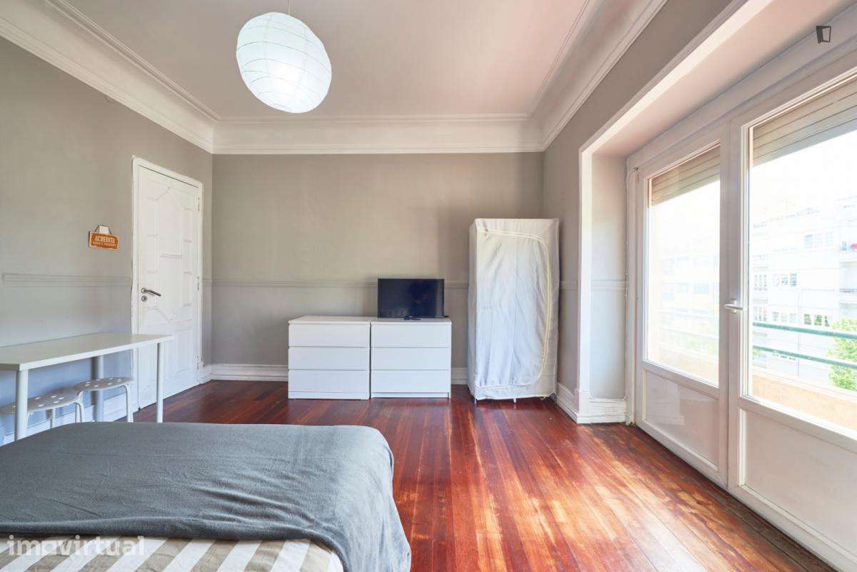 Quarto - localizado em Entrecampos Lisbon - Grande imagem: 5/40