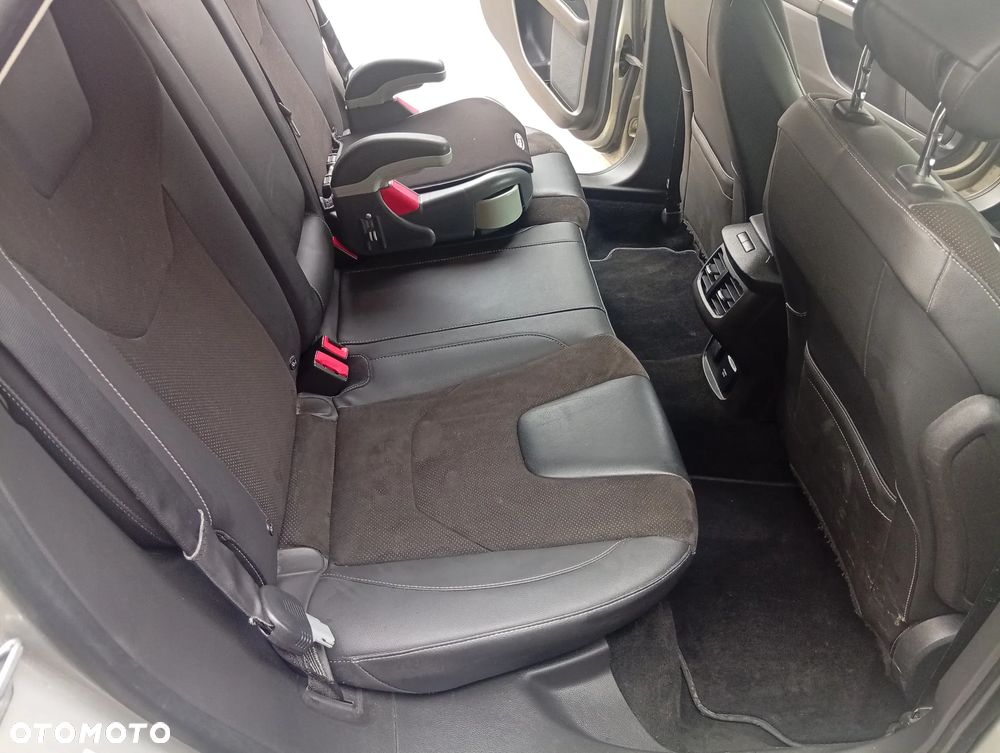 Ford Mondeo 2.0 TDCi Titanium PowerShift - 17