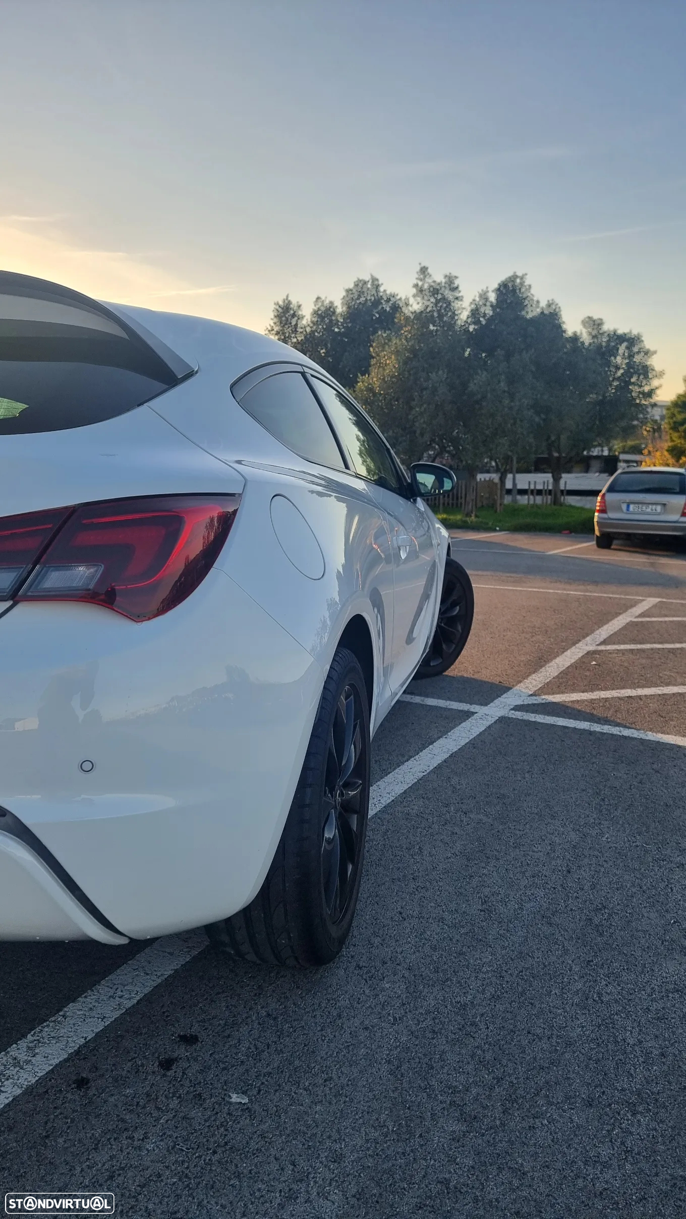 Opel Astra GTC 1.7 CDTi S/S - 15