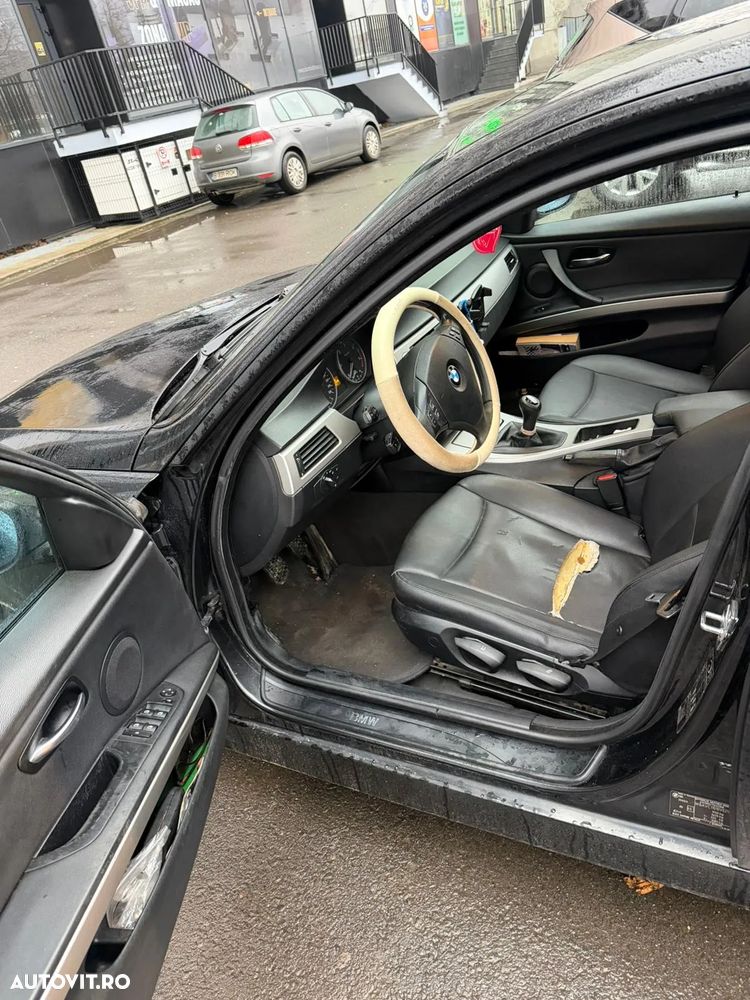 BMW Seria 3 318d - 4