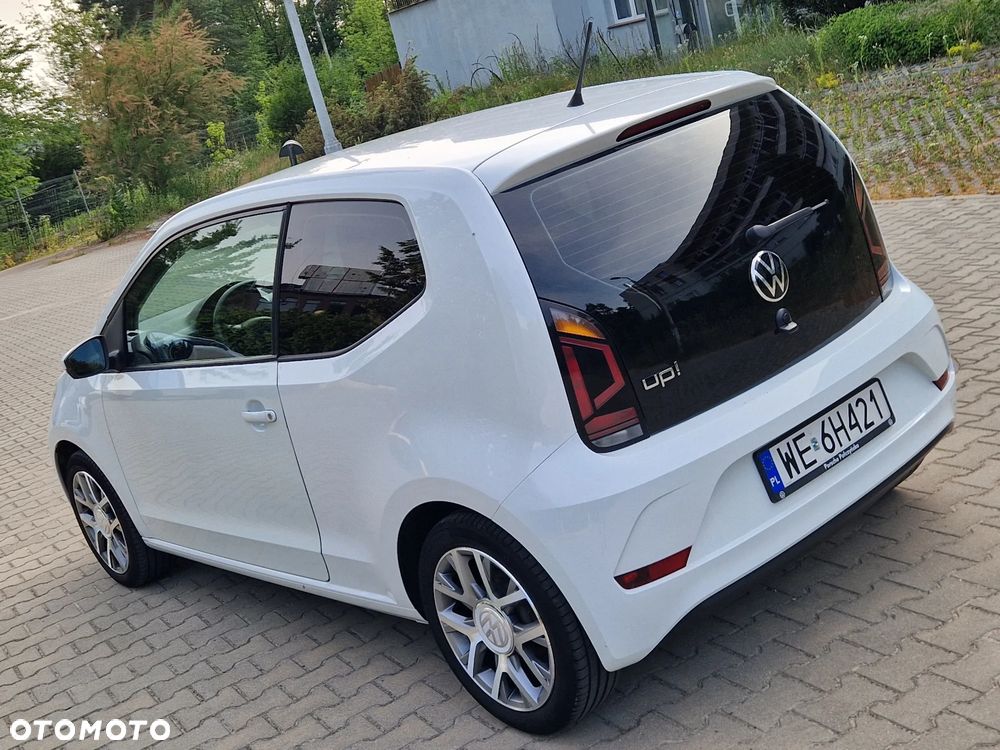 Volkswagen up! 1.0 Black Style - 11