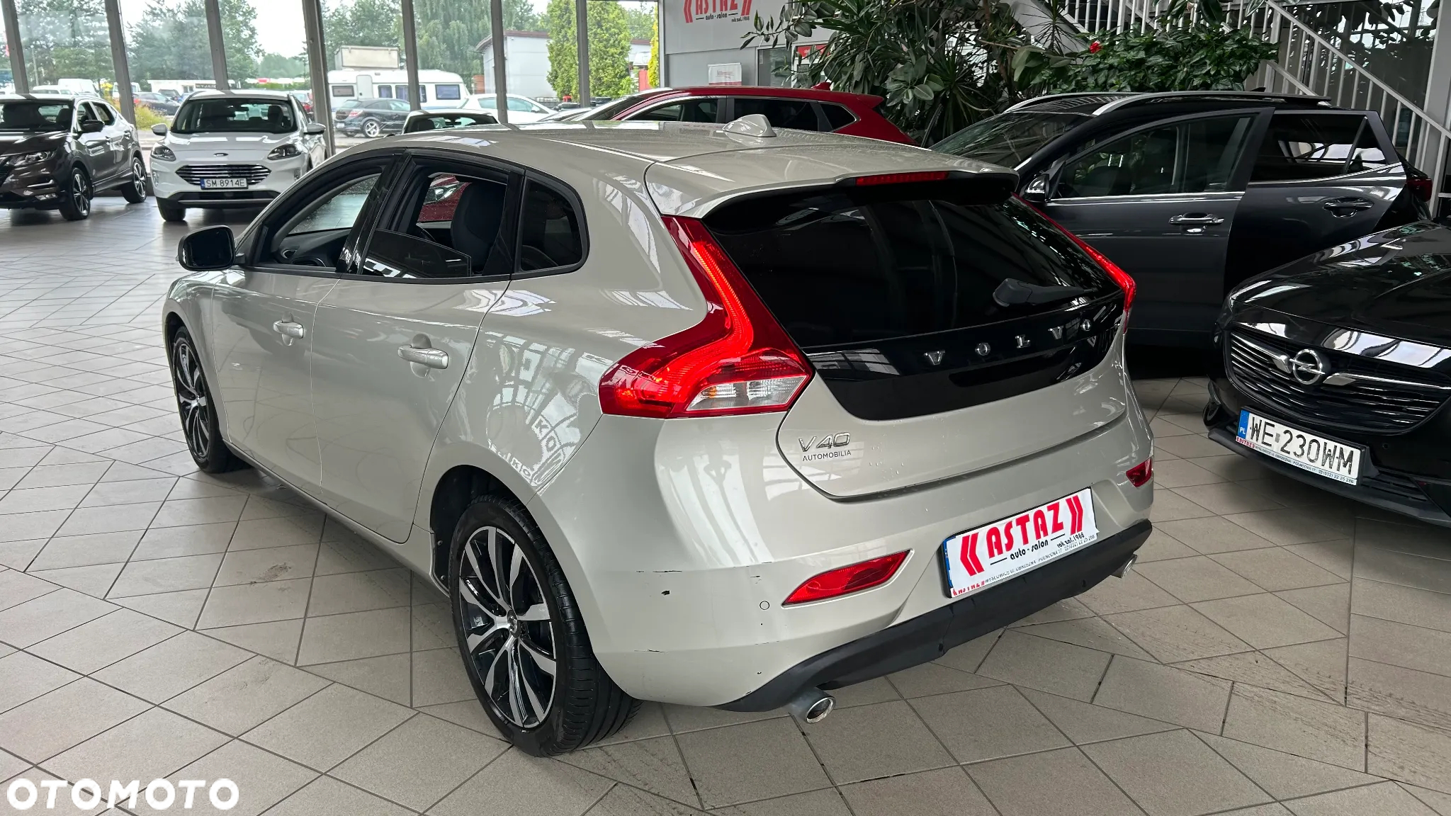 Volvo V40 D2 Drive-E Momentum - 7